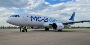 Серийный импортозамещенный самолет МС-21 выполнил первый полет