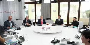 Bloomberg: страны G7 тратят на обслуживание долга больше, чем на оборону