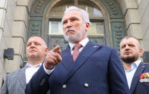 Иск о снятии "Яблока" с выборов в ГД и обвинения в финансовых нарушениях. Что известно