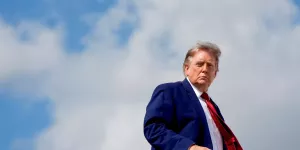 Трамп потребовал от Ирана компенсаций за десятилетия потерь США