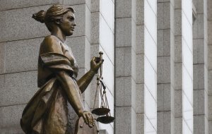 Верховный суд выявил получение партией «Яблоко» трех млн рублей из-за рубежа