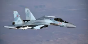 Российский Су-35С в воздушном бою "два против одного" сбил элитные украинские истребители Су-27