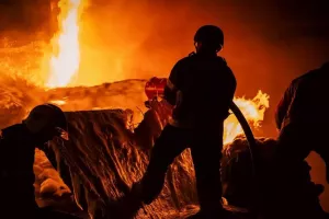 Дунайские порты Украины снова под ударом: ВС РФ ночью атаковали Рени