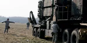 Что защищает Варшаву? Опять склока из-за "Патриотов". Правда офицера против лицемерия политиков