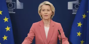 Евросоюз не процветает, а выживает, пишет PZ. Ухудшение ситуации ощутимо по всему континенту. Системные негативные факторы постепенно стали перевешивать преимущества евроинтеграции.