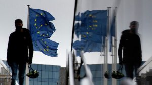 СВР: ЕС поручил оппозиции призывать россиян к бойкоту выборов в Госдуму