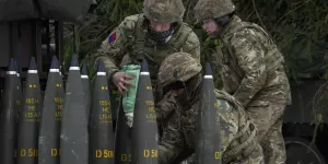 Британская армия приостановила боевую подготовку ради экономии денег