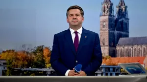 Премьер-министр земли Саксонии-Анхальт поздравил АдГ с победой на региональных выборах: после подсчета 94% протоколов АдГ лидирует с 44,7% голосов, тогда как ХДС набирает лишь 16,9%