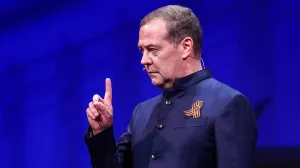Медведев: Россия способна стереть НАТО в пыль, но это крайний вариант