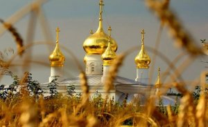 Карлсон назвал православие и изгнание олигархов причинами гнева Запада на Путина