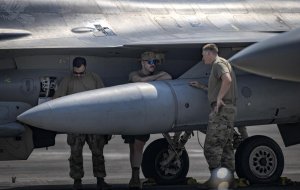 [«схлыздили»*] NYT узнала об отмене атаки США на хуситов в Йемене незадолго до ее запланированного начала. Изначально Трамп был «против», потом «за», а 20 сентября вновь изменил свою позицию