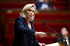 Ле Пен обвинила Россию во враждебных действиях против Франции из-за ситуации с «Ашаном».