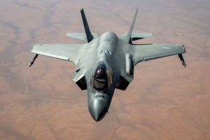 Китай обвинили в завладении секретными деталями для истребителей F-35
