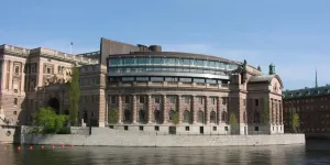 В Швеции закрыли глаза на подтасовки на выборах — чтобы пообсуждать “российский след” Fria Tider: в Швеции в парламент избраны пять депутатов-беженцев из Сомали