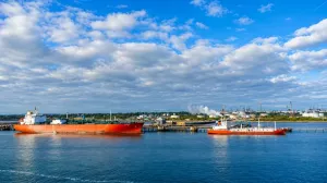 Санкции дали сбой: российская нефть в Азии продаётся с немыслимой наценкой