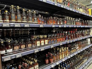 Потребление алкоголя в России упало до нового минимума с 1996 года