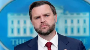 Вице-президент США Джей Ди Вэнс жёстко ответил сенатору после его слов о России, отвергнув заявления о том, что Рф манипулирует Трампом: «Он вполне реалистично оценивает ситуацию»