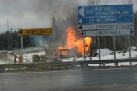 Финны &quot;тушат&quot; пожар