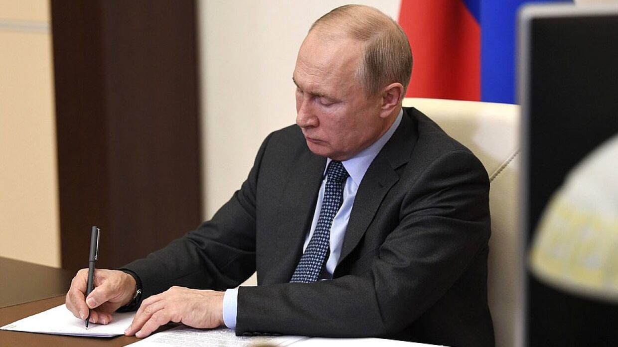 Путин поздравил мусульман с праздником Ураза-байрам