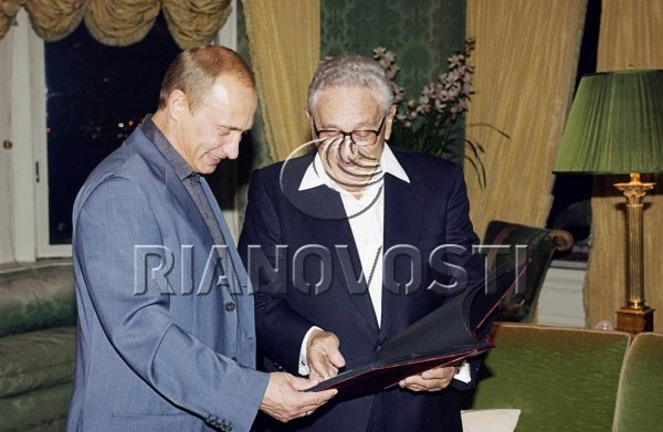 putin and kissinger