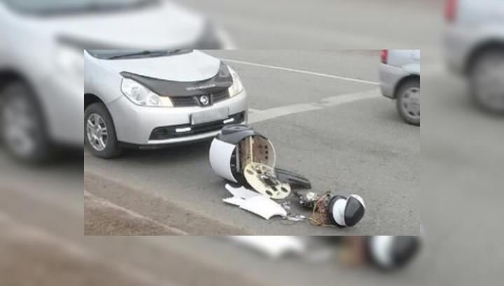 Робот впервые сбит автомобилем